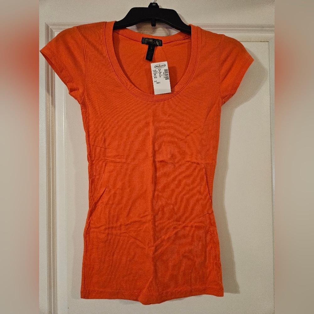 Orange Scoopneck Tshirt, NWT, S